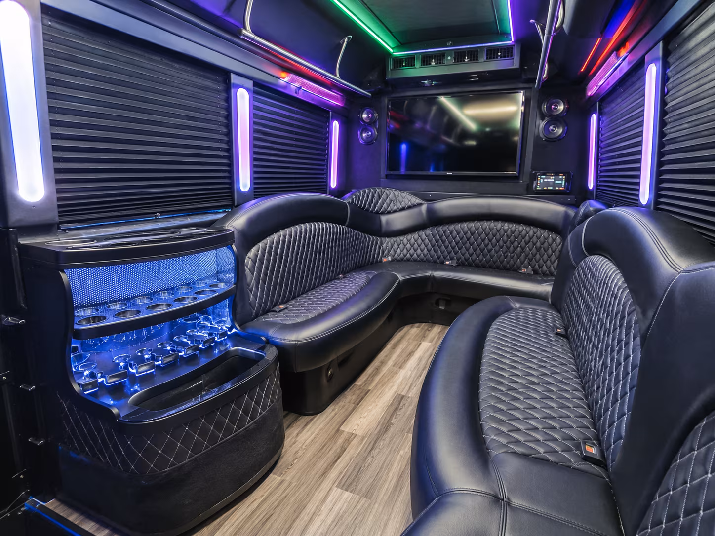 fan buses to washington commanders capitals and nationals games from suffolk