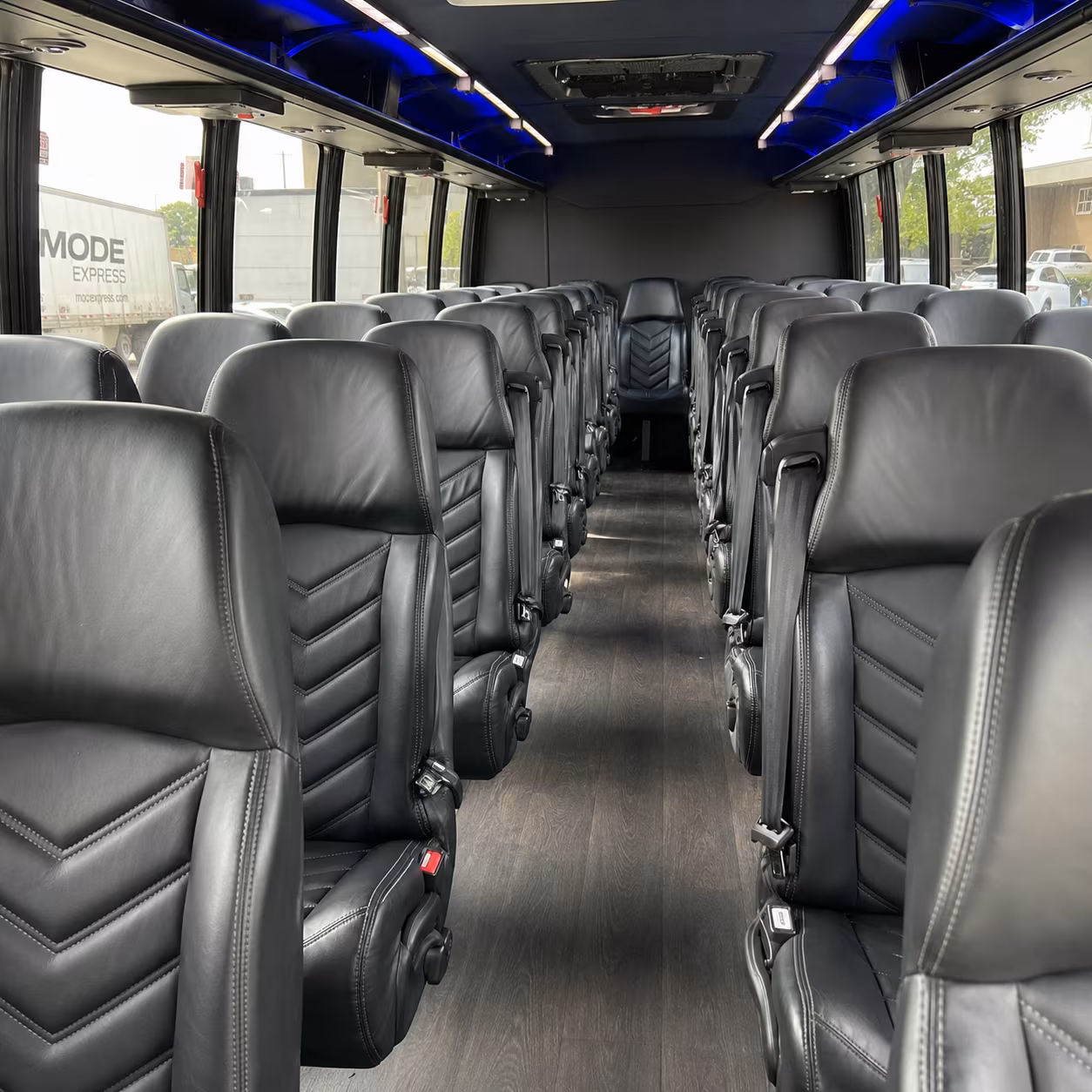 find and book transportation for your next airport transfer 3