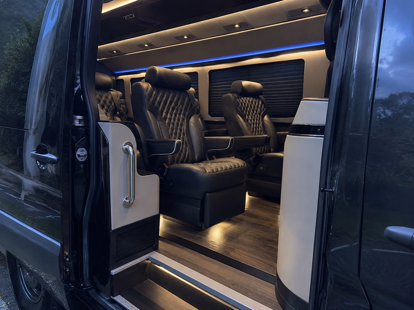 find and book transportation for your next private event 2