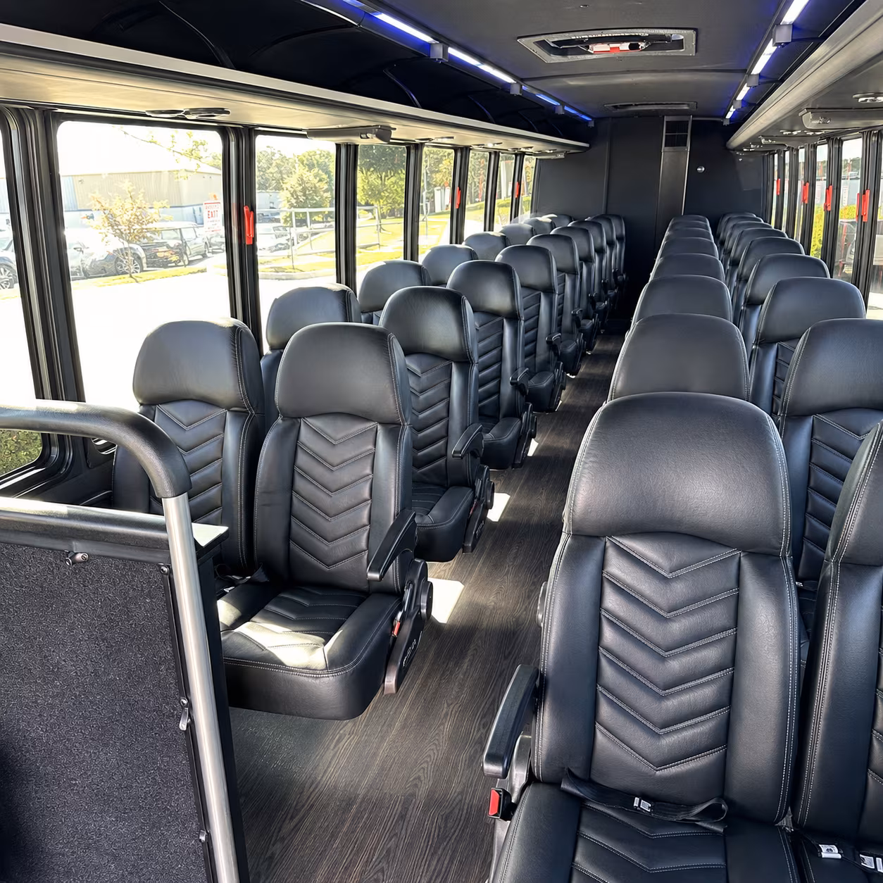 minibus rentals for suffolk prom groups heading to dinner first